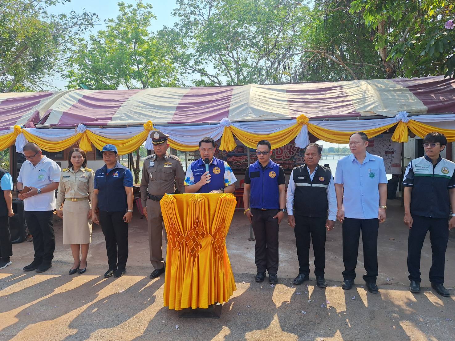 🛕สพอ.เปือยน้อย : ร่วมพิธีเปิดศูนย์ปฏิบัติการป้องกันและลดอุบัติเหตุทางถนนช่วง เทศกาลสงกรานต์ 2569 🛕